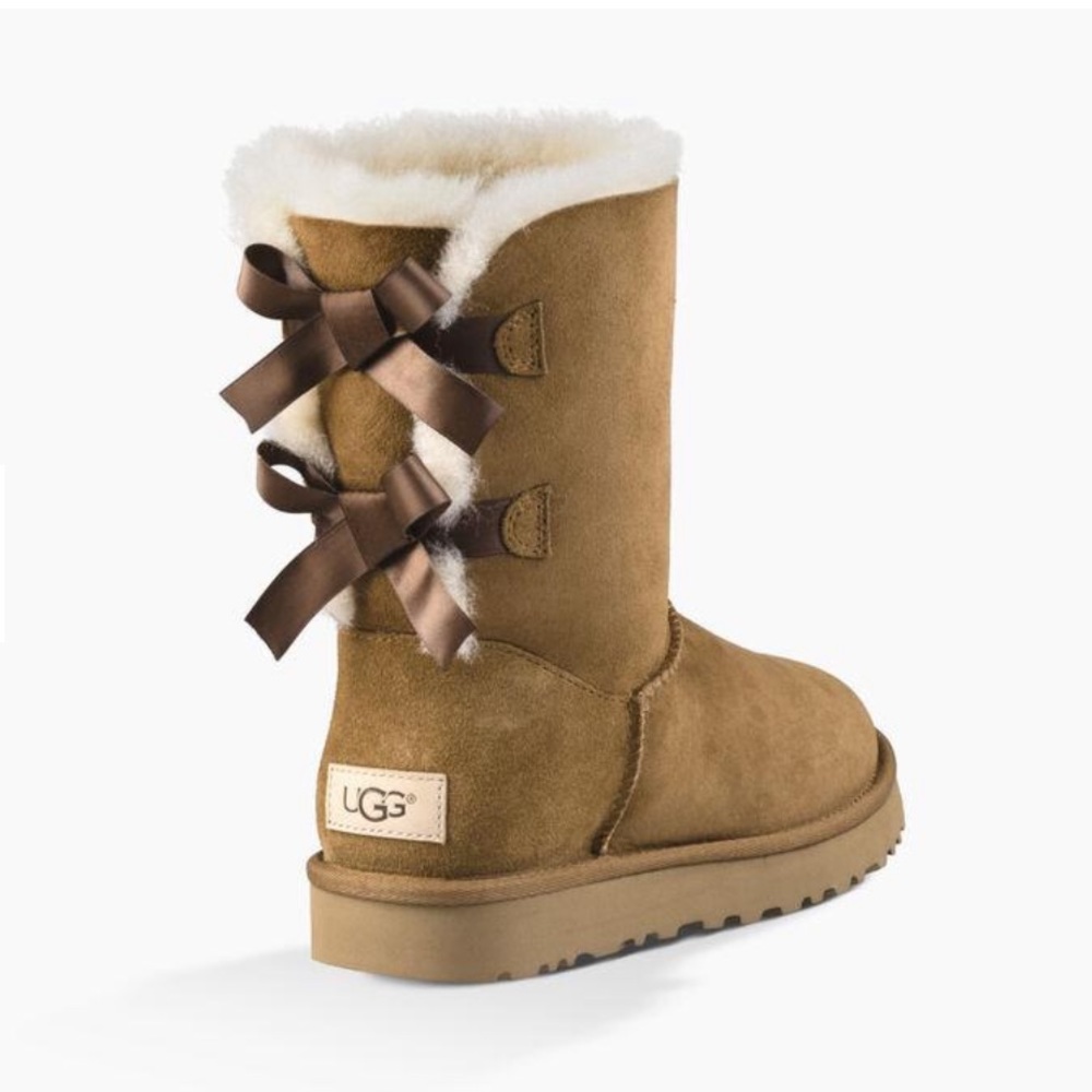 WOMENS SIZE 6 BAILEY BOW BROWN UGGS!